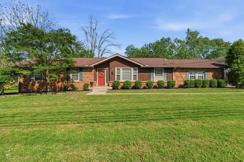 423 Walton Ferry Rd, Hendersonville, TN, 37075-4130 | Card Image