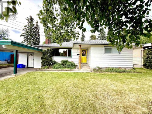156 Douglas St, Prince George, BC, V2M2L8 | Card Image