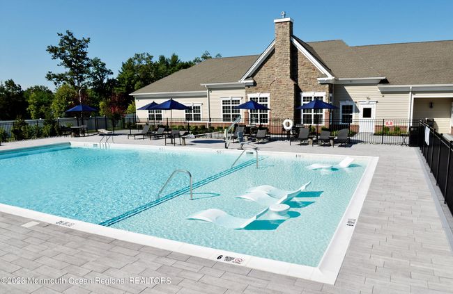 2008 Stallion Cir E, Condo with 3 bedrooms, 3 bathrooms and null parking in Toms River NJ | Image 25