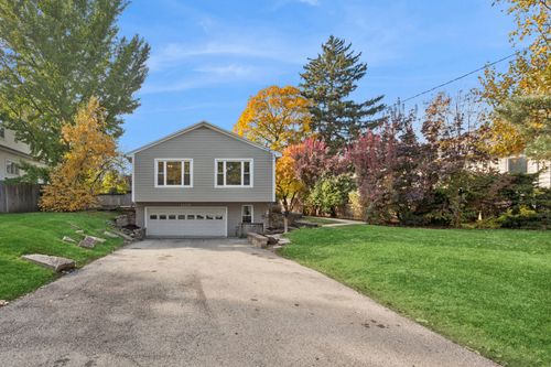 1108 N Main St, Wheaton, IL, 60187-3524 | Card Image