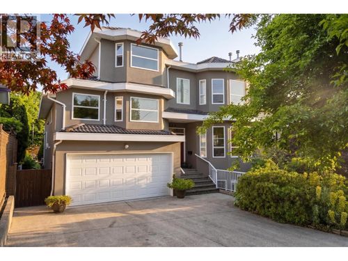 888 E 30th Avenue, Vancouver, BC, V5V2W1 | Card Image