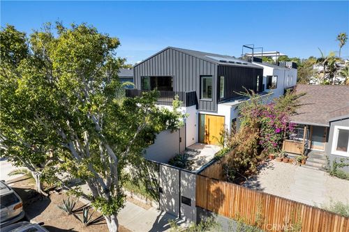 627 Sunset Ave, Venice, CA, 90291-2516 | Card Image