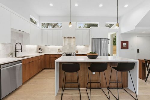 a-610 Amesbury Ln, Austin, TX, 78752-1339 | Card Image