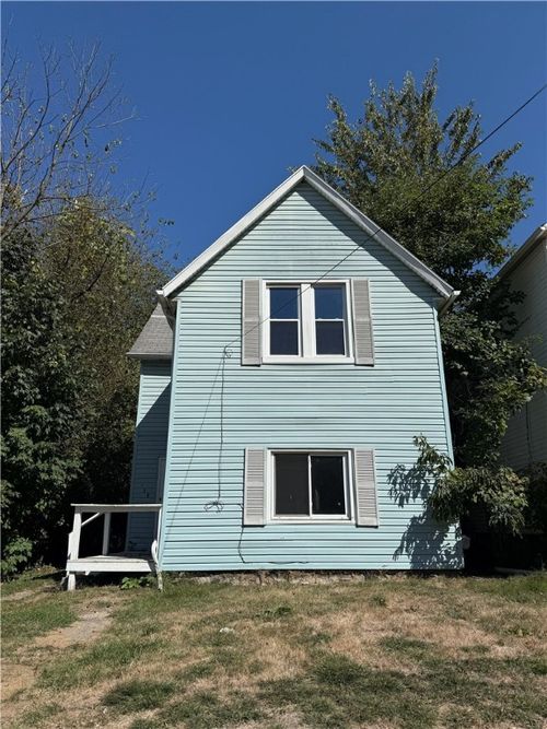 517 Electric St, New Castle, PA, 16101-4904 | Card Image