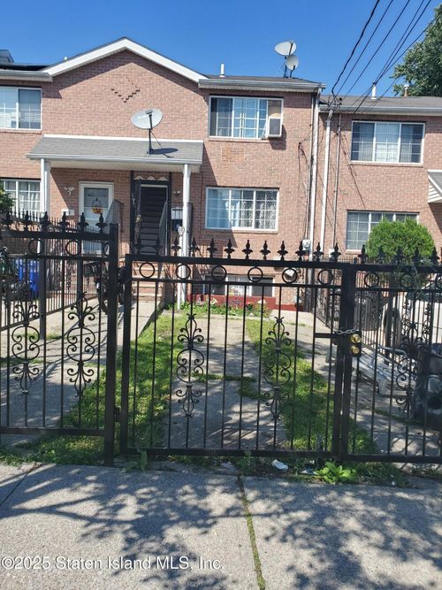 85 Beach St, Staten Island, NY, 10304-2701 | Card Image