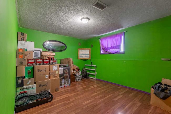 126 3 St, House other with 5 bedrooms, 2 bathrooms and 4 parking in Stirling AB | Image 24