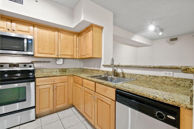 APT-107 - 11790 Saint Andrews Pl, Condo with 3 bedrooms, 2 bathrooms and null parking in Wellington FL | Image 9