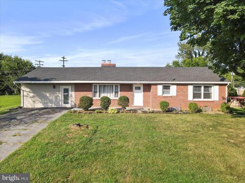 13715 Dixie Dr, HAGERSTOWN, MD, 21742-2312 | Card Image