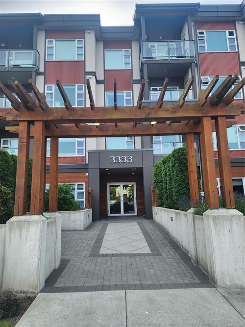 203-3333 Glasgow Ave, Saanich, BC, V8X1M5 | Card Image