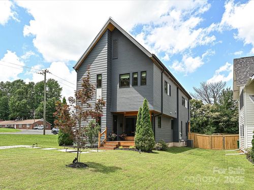 2553 Elkwood Cir, Charlotte, NC, 28205-2117 | Card Image