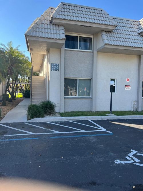 3223-3223 Nw 102nd Ter, Coral Springs, FL, 33065-6133 | Card Image