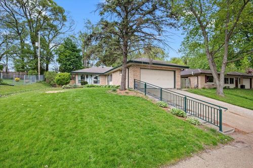227 S Hine Ave, Waukesha, WI, 53188 | Card Image