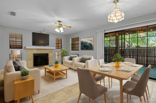 apt-207-7930 Roanoke Run, San Antonio, TX, 78240-5207 | Card Image