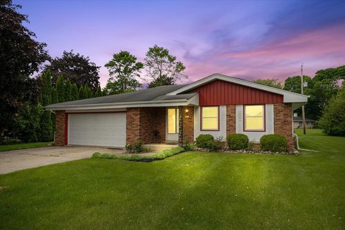 9471 N 60th Street, Brown Deer, WI, 53223 | Card Image