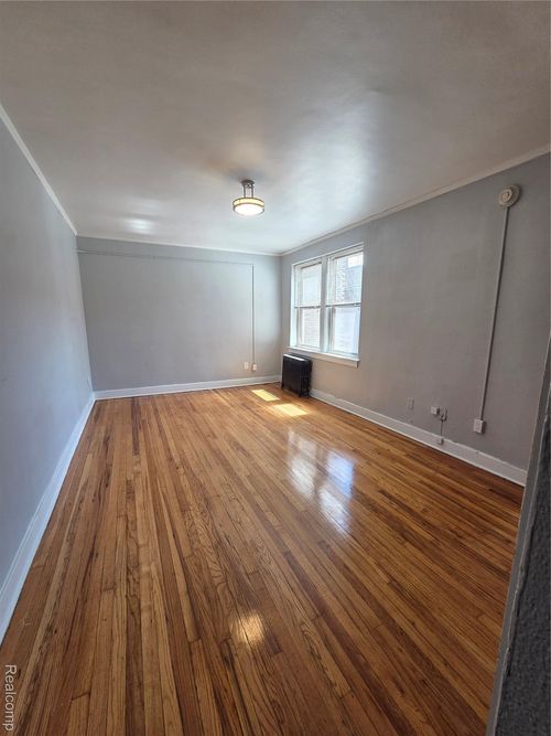 rm-405-870 Seward St, Detroit, MI, 48202-2348 | Card Image