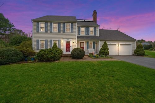 32 Lisa Ln, Hope Valley, RI, 02832-1240 | Card Image