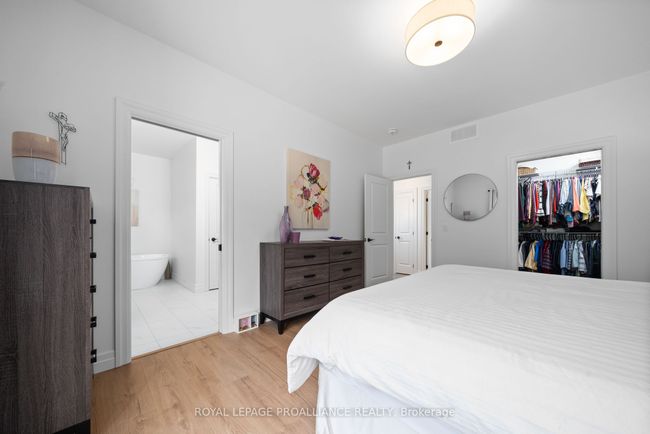 48 Deerview Dr, House other with 3 bedrooms, 3 bathrooms and 4 parking in Quinte West ON | Image 15