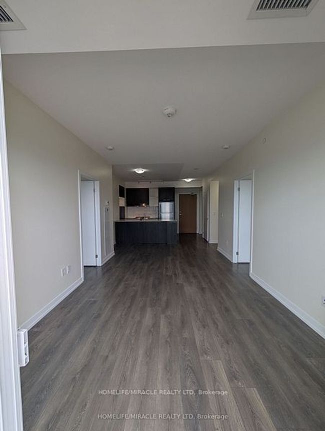 1611 - 2520 Eglinton Ave W, Condo with 3 bedrooms, 2 bathrooms and 1 parking in Mississauga ON | Image 7