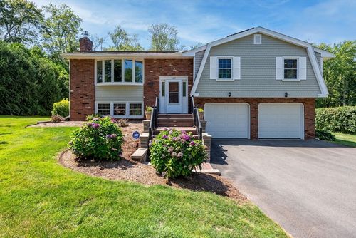 127 Forest Hill Rd, Feeding Hills, MA, 01030-1109 | Card Image