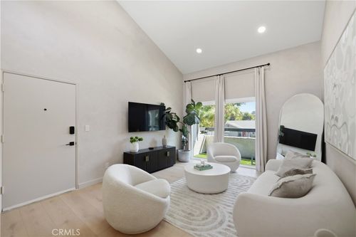 204-25039 Peachland Ave, Newhall, CA, 91321 | Card Image