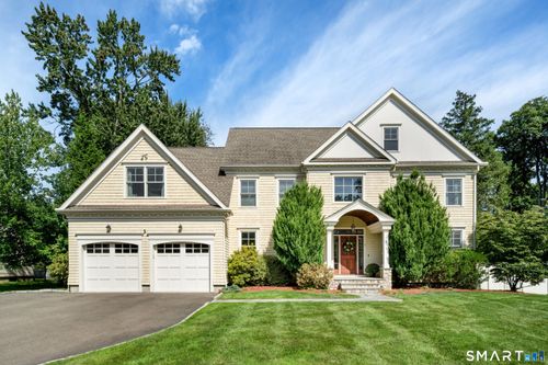 7 Elizabeth Dr, Westport, CT, 06880-4118 | Card Image