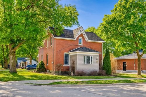 137 Wellington St, Mitchell, ON, N0K1N0 | Card Image