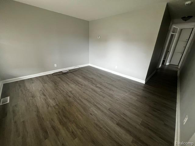 Residential Lease in Lincoln Park 5