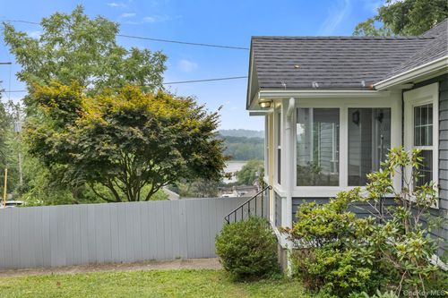 3785 Perry St, Jefferson Valley, NY, 10535-1305 | Card Image