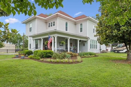101 Webb Rd E, Bell Buckle, TN, 37020-2042 | Card Image