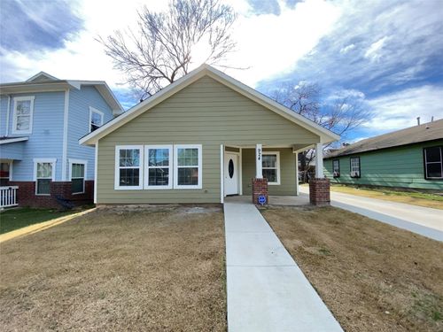 924 E Annie Street, Fort Worth, TX, 76104 | Card Image