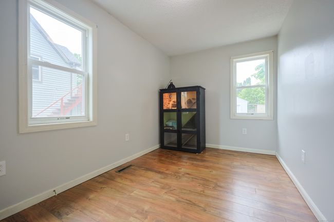 32 High St, House other with 4 bedrooms, 2 bathrooms and 4 parking in Killingly CT | Image 11