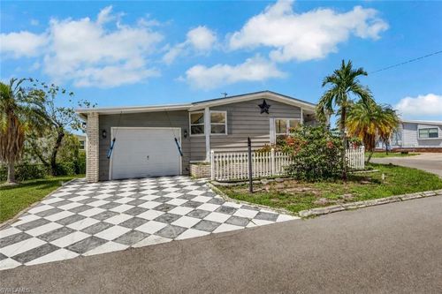 9258 Desoto Dr, NORTH FORT MYERS, FL, 33903-2164 | Card Image