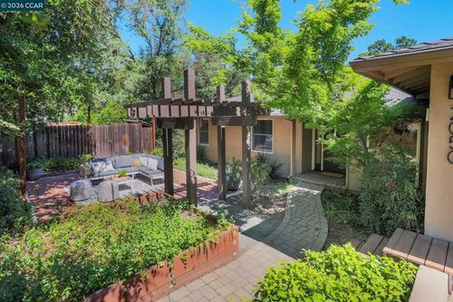 2050 Blackwood Dr, Walnut Creek, CA, 94596-5709 | Card Image
