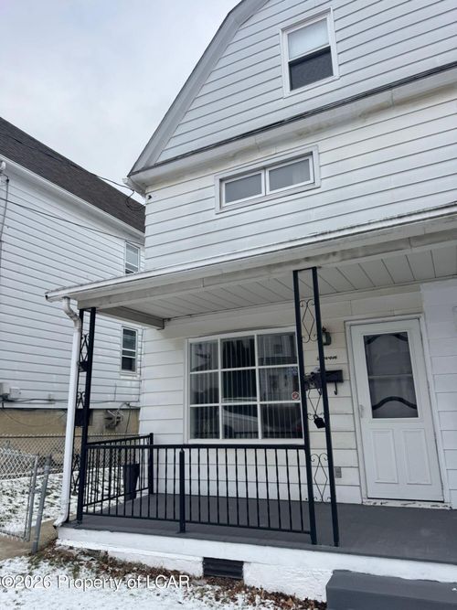 7 E Germania St, Hanover Township, PA, 18706-2907 | Card Image