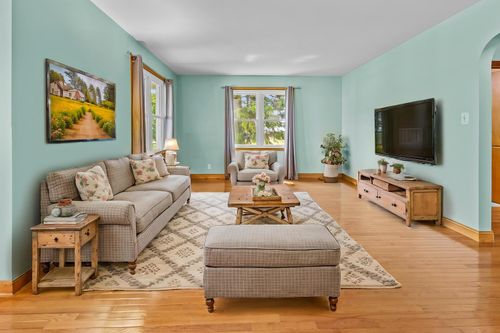 9619 E 11000 Road N, Grant Park, IL, 60940 | Card Image