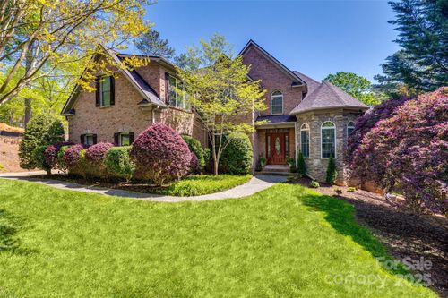 364 Stone Cliff Ln, Lake Wylie, SC, 29710-6082 | Card Image