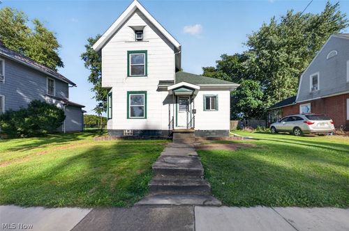 820 6th Street Sw, Massillon, OH, 44647 | Card Image