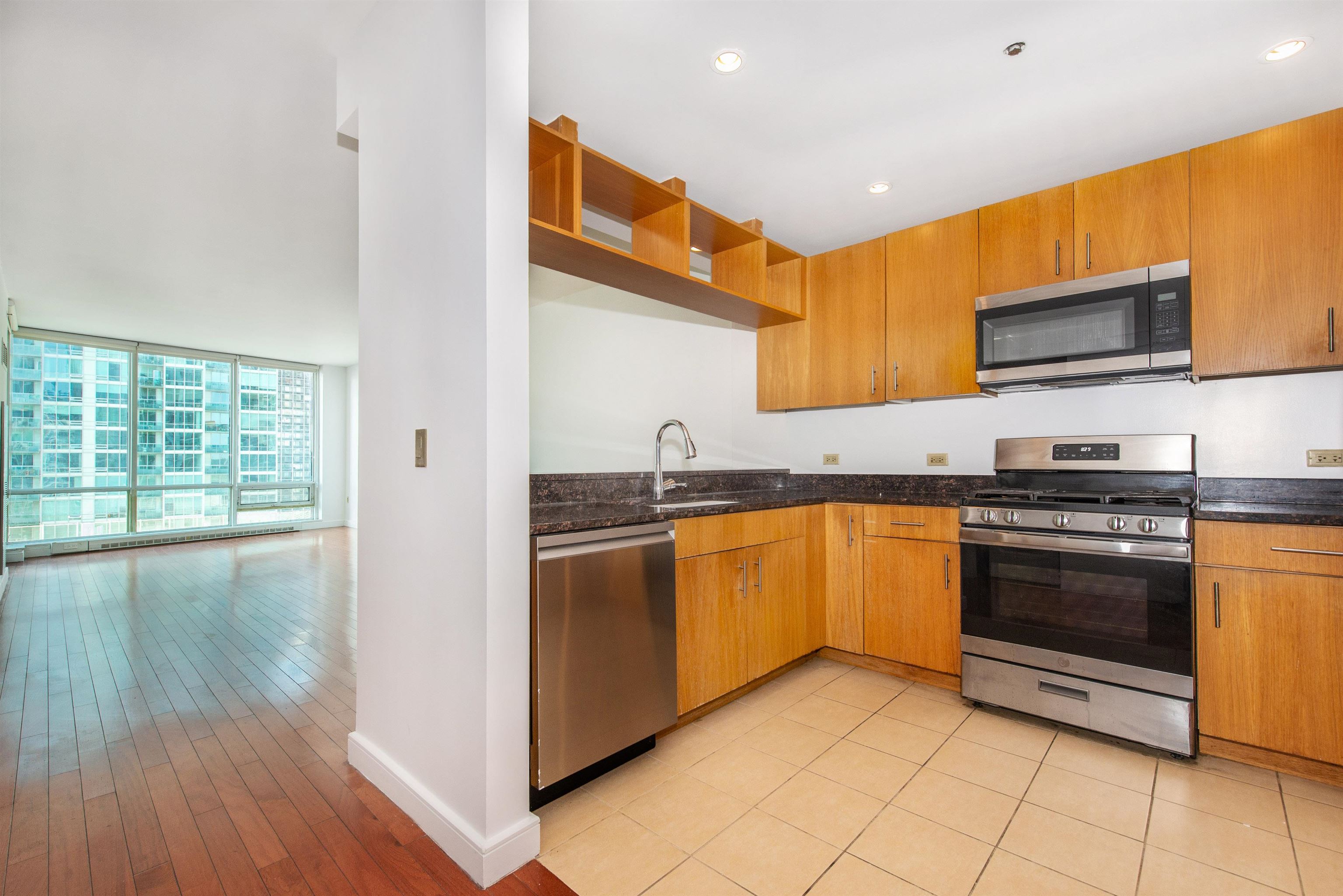 Residential in JC, Downtown 4