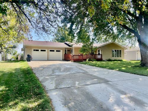 707 James Blvd, Worthington, MN, 56187-2625 | Card Image