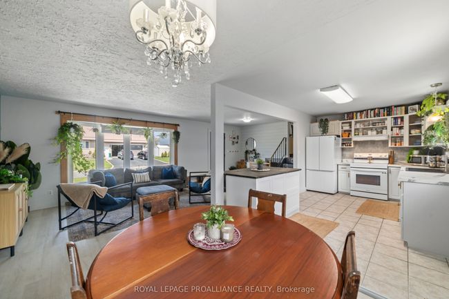 30 Miron Rd, House other with 3 bedrooms, 2 bathrooms and 4 parking in Trenton ON | Image 15