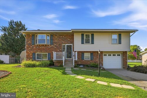 112 Amelia Ave, STEPHENS CITY, VA, 22655-2783 | Card Image