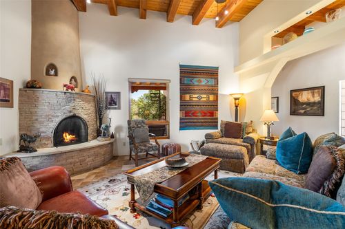 5 Columbine Lane, Santa Fe, NM, 87506 | Card Image