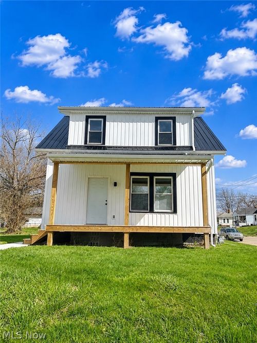 750 Pine St, Zanesville, OH, 43701-5436 | Card Image