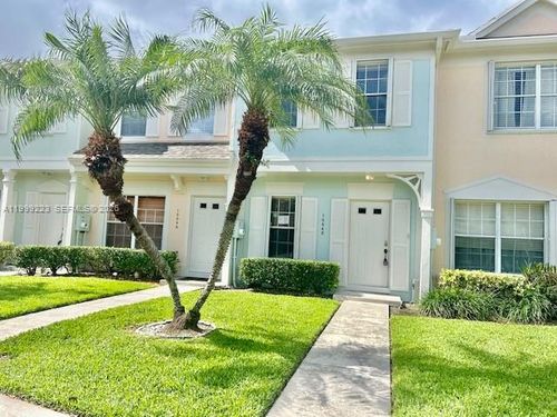 16648 Hemingway Dr, Weston, FL, 33326-1172 | Card Image