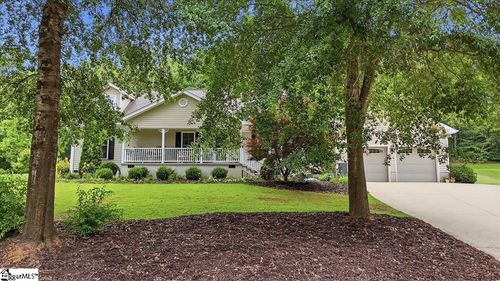 123 Richland Creek Dr, Westminster, SC, 29693-3245 | Card Image