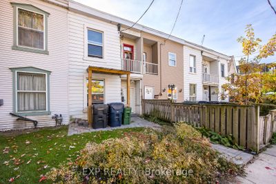 37 Vine Ave, House attached with 3 bedrooms, 3 bathrooms and null parking in Toronto ON | Image 2