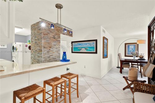 apt-806-5055 Nw 7th St, Miami, FL, 33126-3427 | Card Image