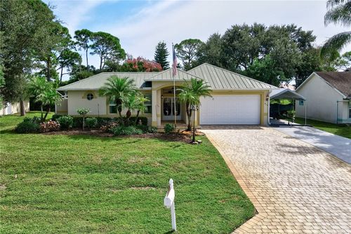 412 Arbor St, SEBASTIAN, FL, 32958-4572 | Card Image