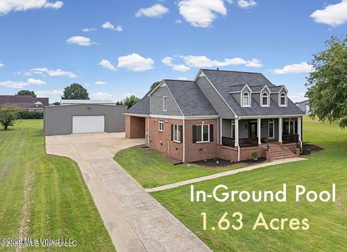 1890 Green Village Dr, Hernando, MS, 38632-7250 | Card Image