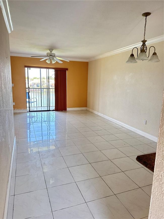 34 - 6565 W 26 Th Dr, Condo with 2 bedrooms, 2 bathrooms and null parking in Hialeah FL | Image 8